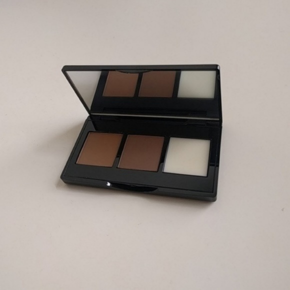 ✨3/$15✨ H&M Brow Pro Kit - Chocolate - Picture 2 of 3